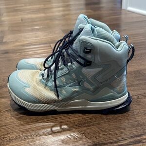 Altra Lone Peak Mid Women’s Az 7.5